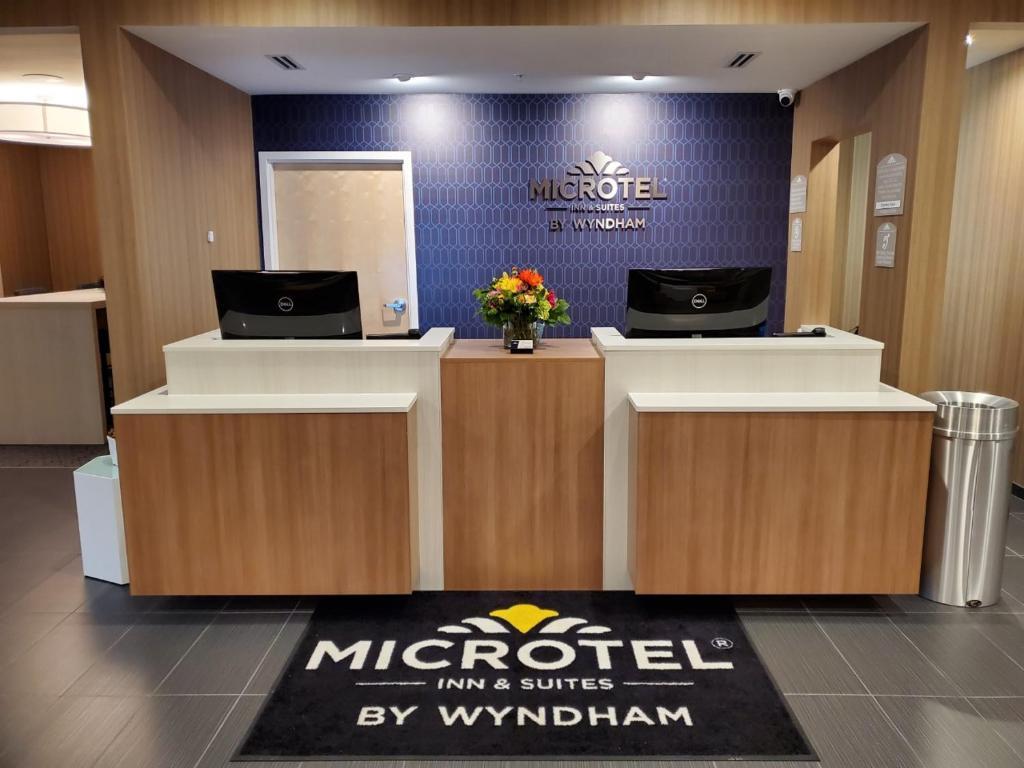 Microtel Inn & Suites By Wyndham Farmington Ngoại thất bức ảnh