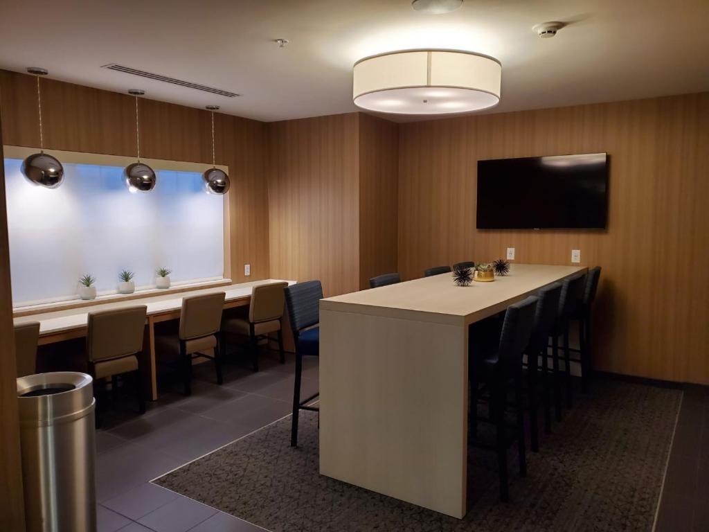Microtel Inn & Suites By Wyndham Farmington Ngoại thất bức ảnh