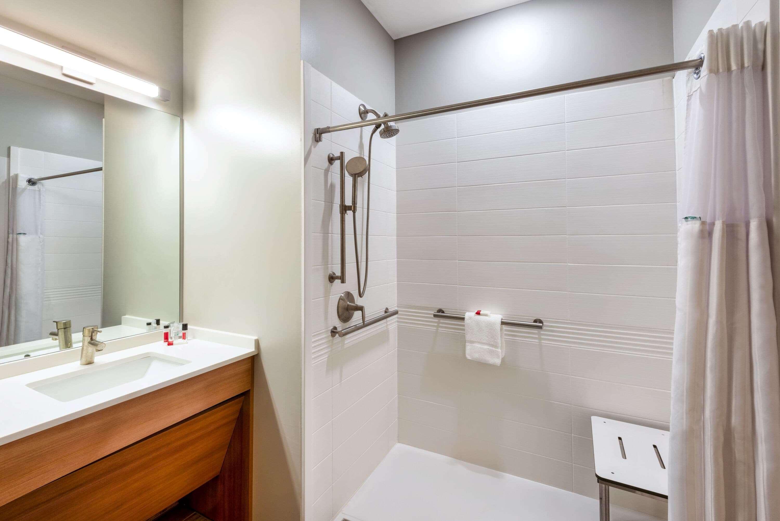 Microtel Inn & Suites By Wyndham Farmington Ngoại thất bức ảnh